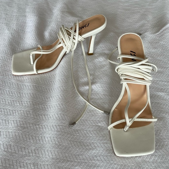 White Lace-up Sandals - Picture 5 of 5